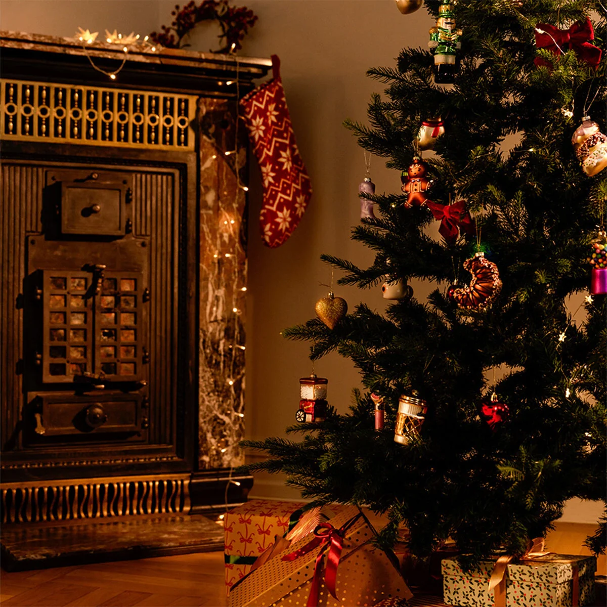 Christmas bauble - Temple - Image 3